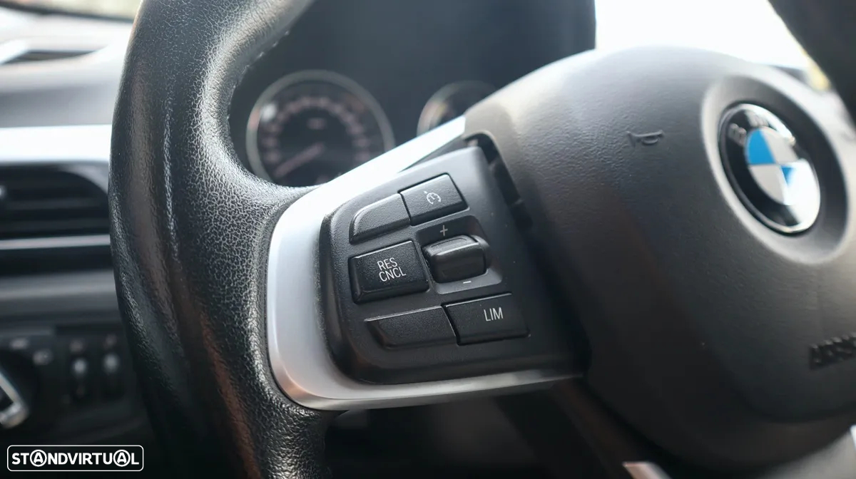 BMW X1 16 d sDrive Advantage - 25