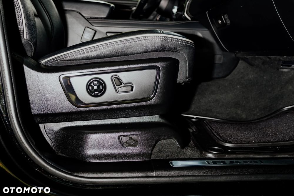RAM 1500 5.7 eTorque Crew Cab Shortbed Limited Black - 13