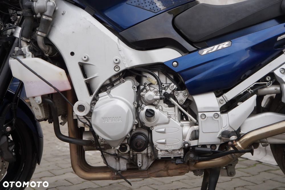 Yamaha FJR - 17