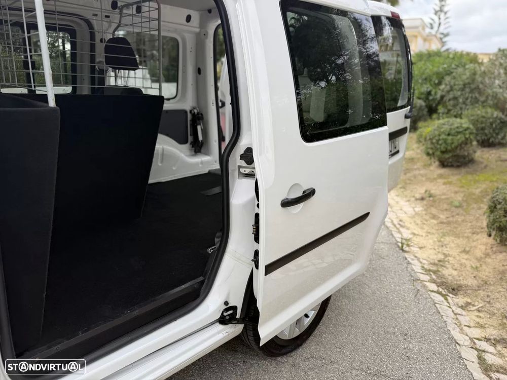 VW cadu kingcab 2.0tdi 102cv 3lugares - 17