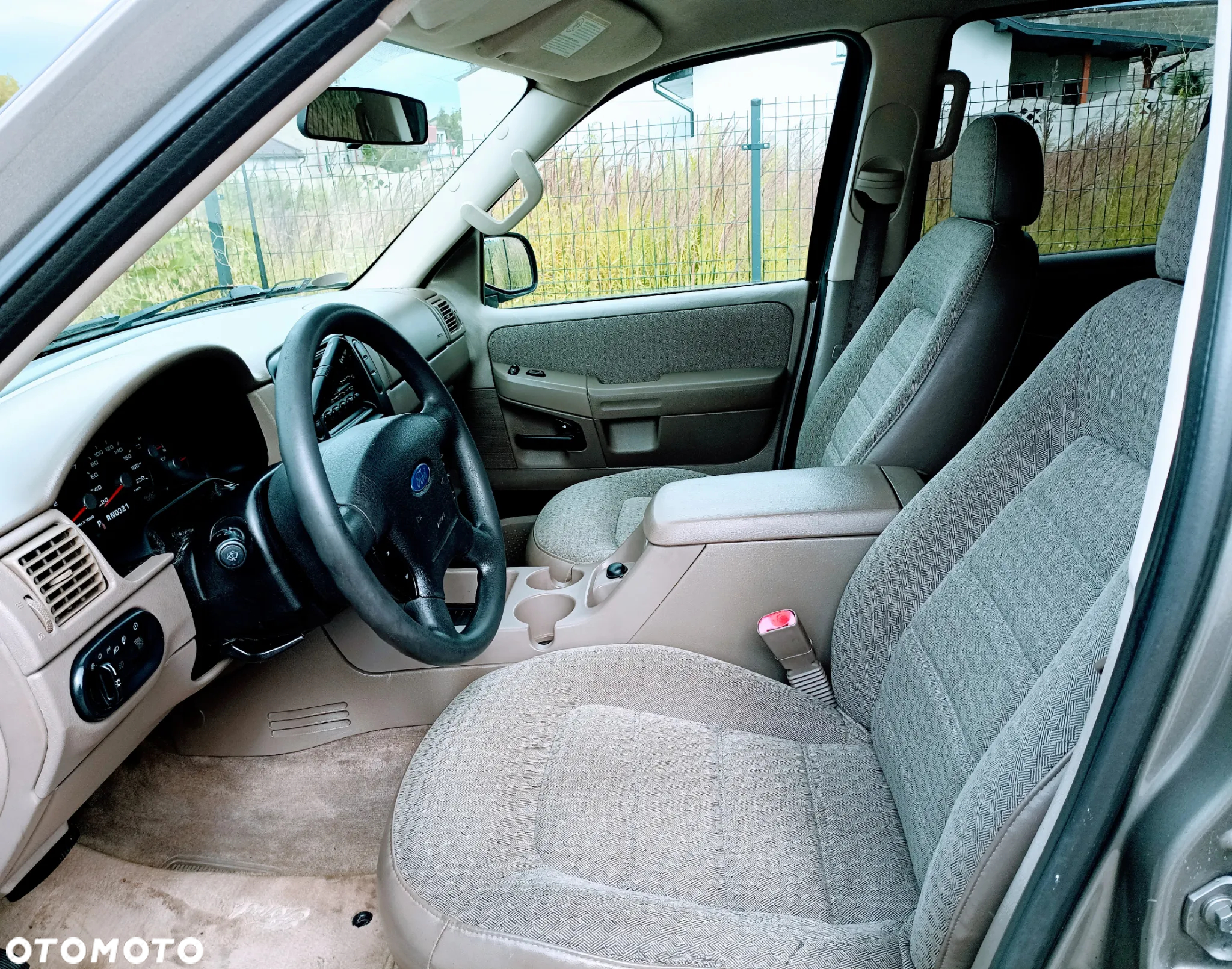 Ford Explorer 4.0 4WD - 7