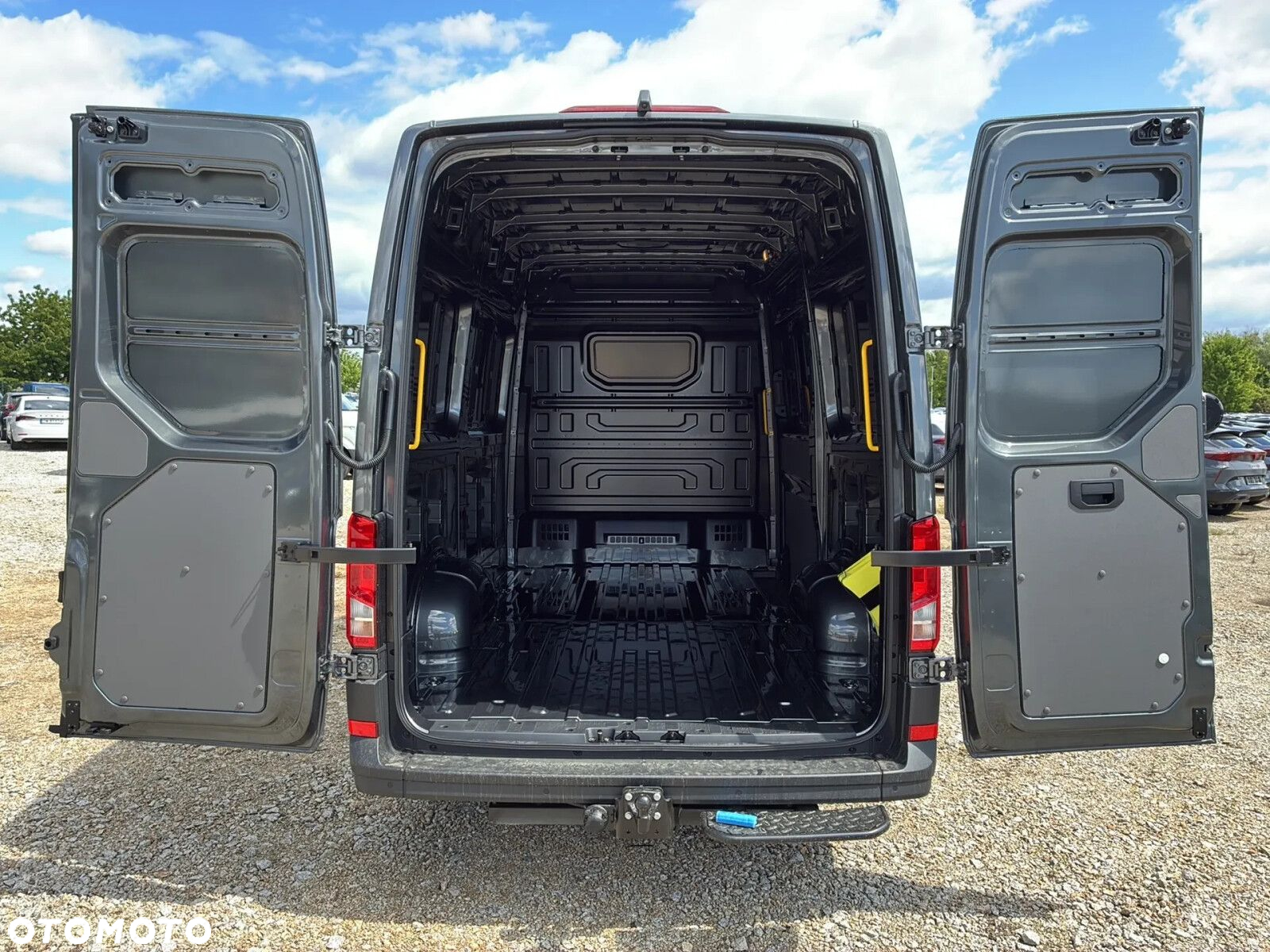 Volkswagen Crafter 35 Furgon L3H3, 2.0TDI 177KM, Wysoki dach, r.o. 3640 - 10