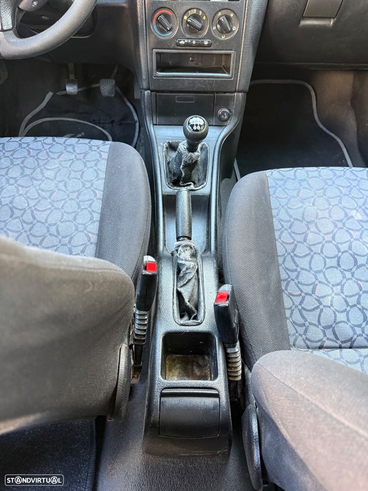 Opel Astra 1.4 Sport - 21