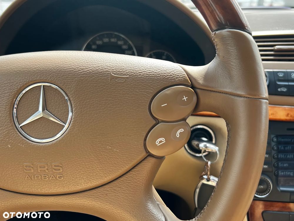 Mercedes-Benz Klasa E 320 CDI Elegance - 22