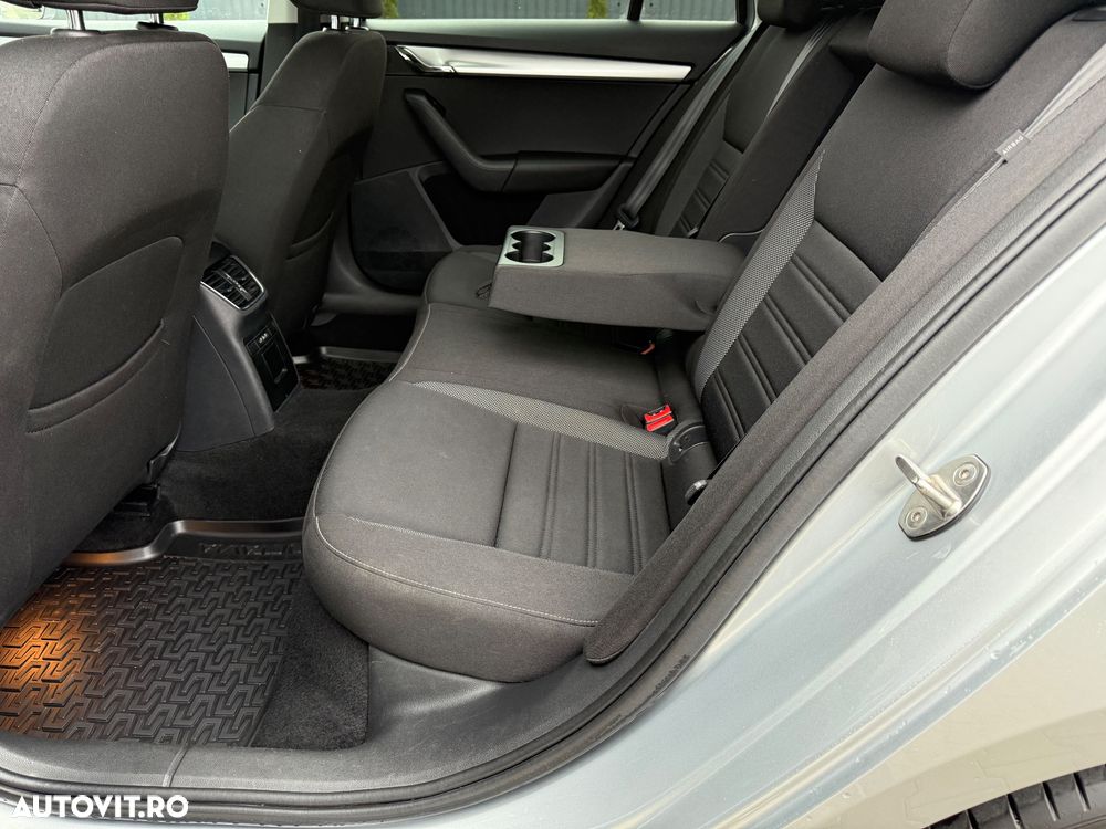 Skoda Octavia Combi Diesel 1.6 TDI Ambition - 16