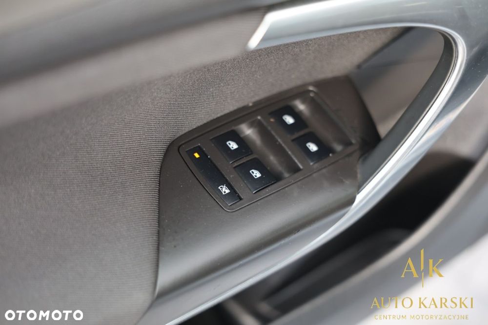 Opel Insignia - 17