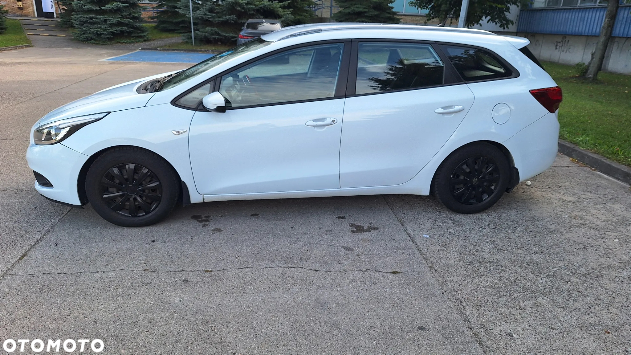 Kia Ceed Cee'd 1.6 CRDi S - 4
