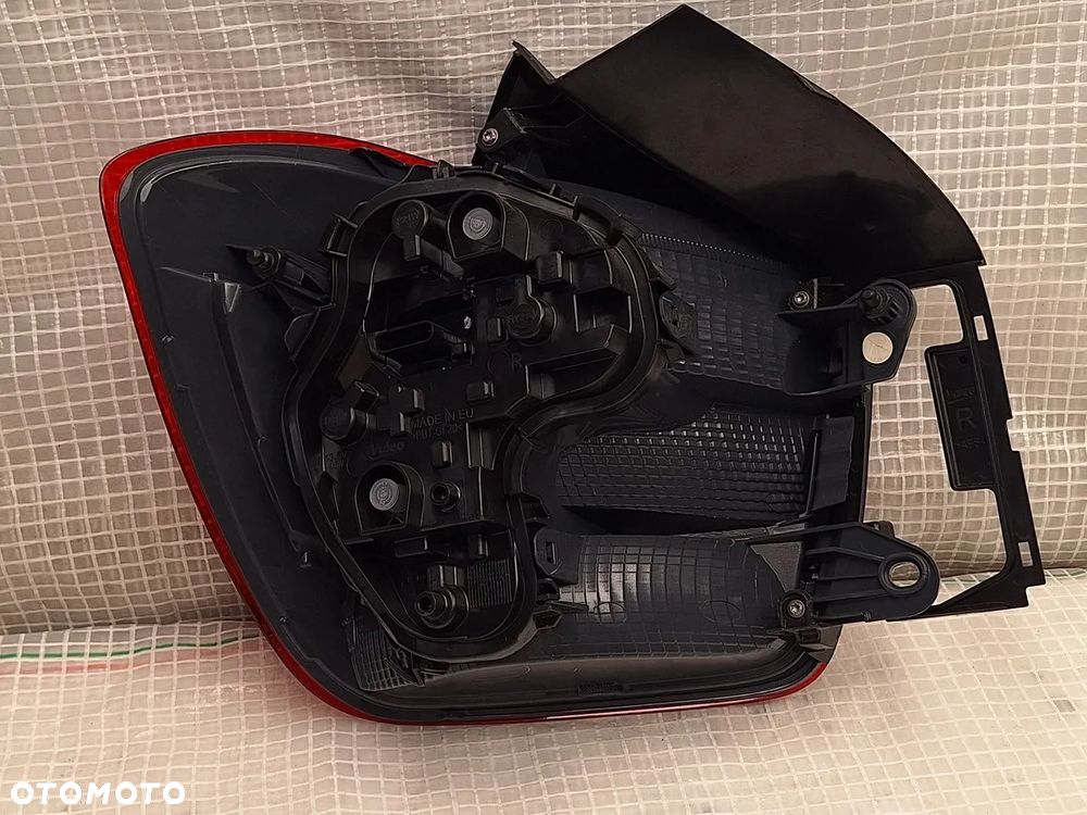 lampa tyl tylna prawa bmw 1 f20 f21 2011-2015 high 90020139 europa orginal demontaz - 6