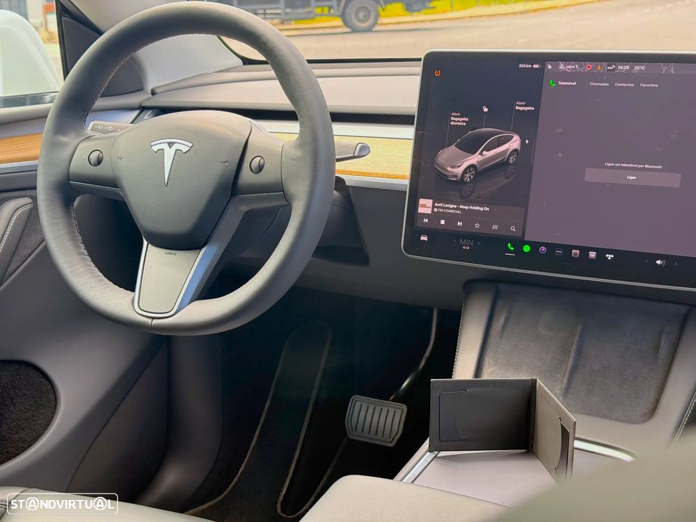 Tesla Model Y Long Range Tração Integral - 18