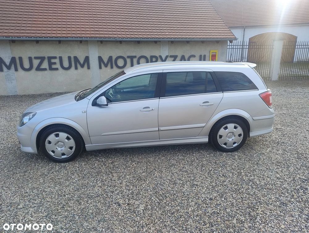 Opel Astra 1.6 Turbo Sport - 2