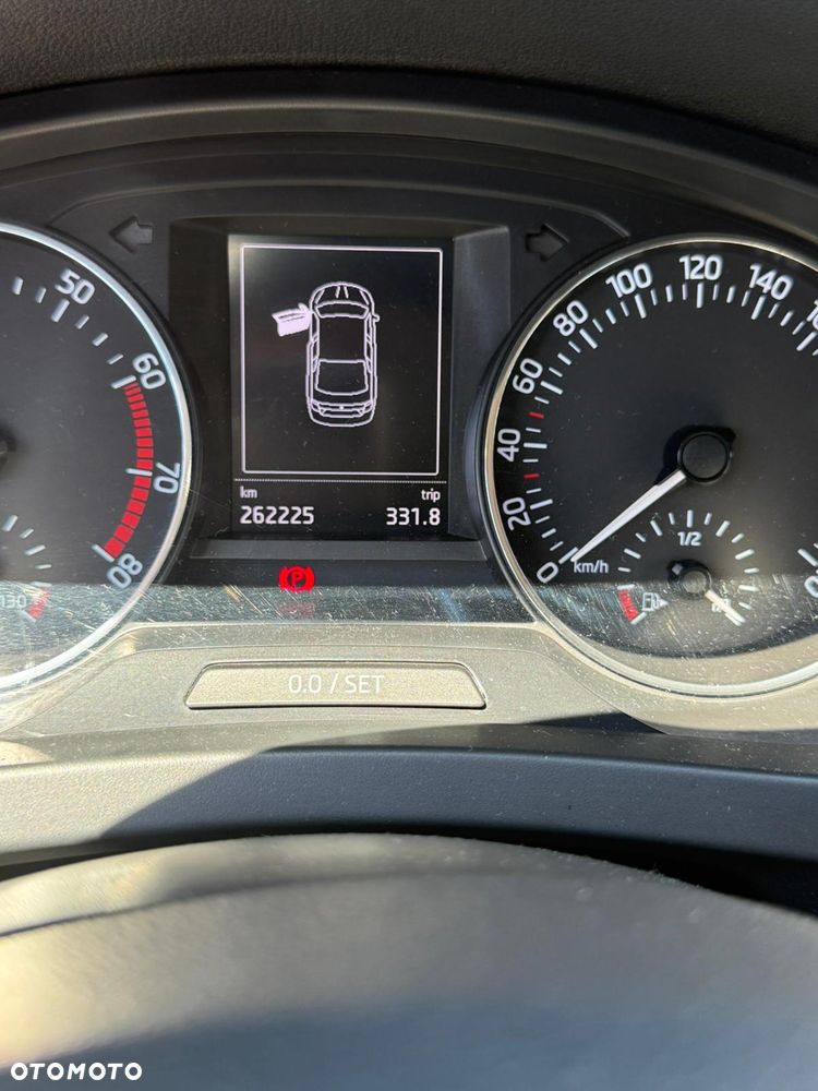 Skoda RAPID 1.2 TSI Ambition - 8