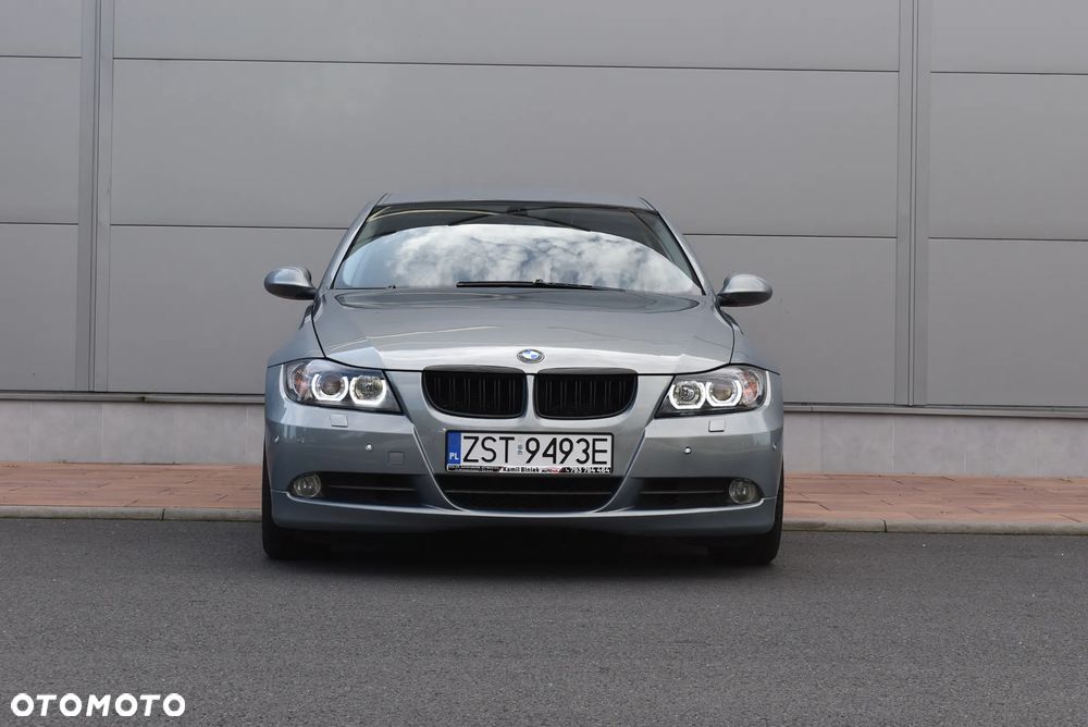 BMW Seria 3 320i - 22