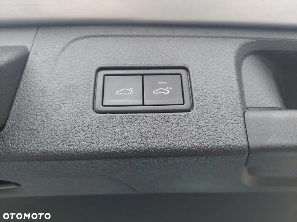 Volkswagen Passat - 35