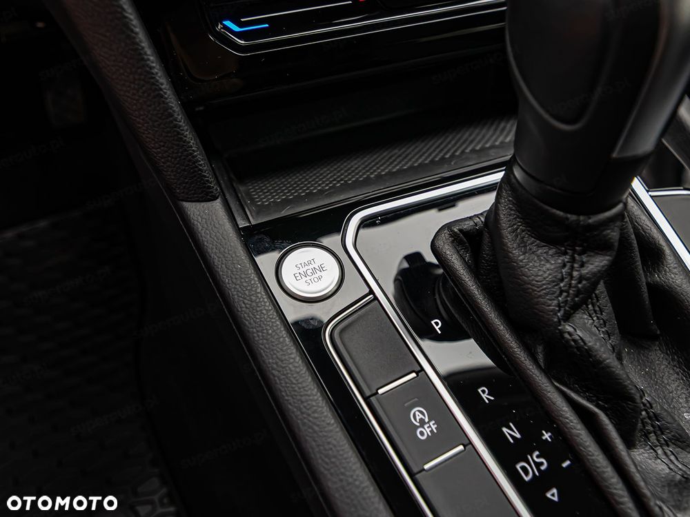 Volkswagen Passat - 19