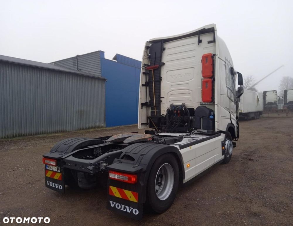 Volvo FH 460 Globetrotter XL i-Save Side Skirts - 7