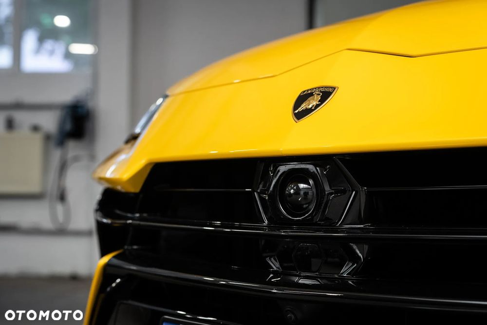 Lamborghini Urus - 16