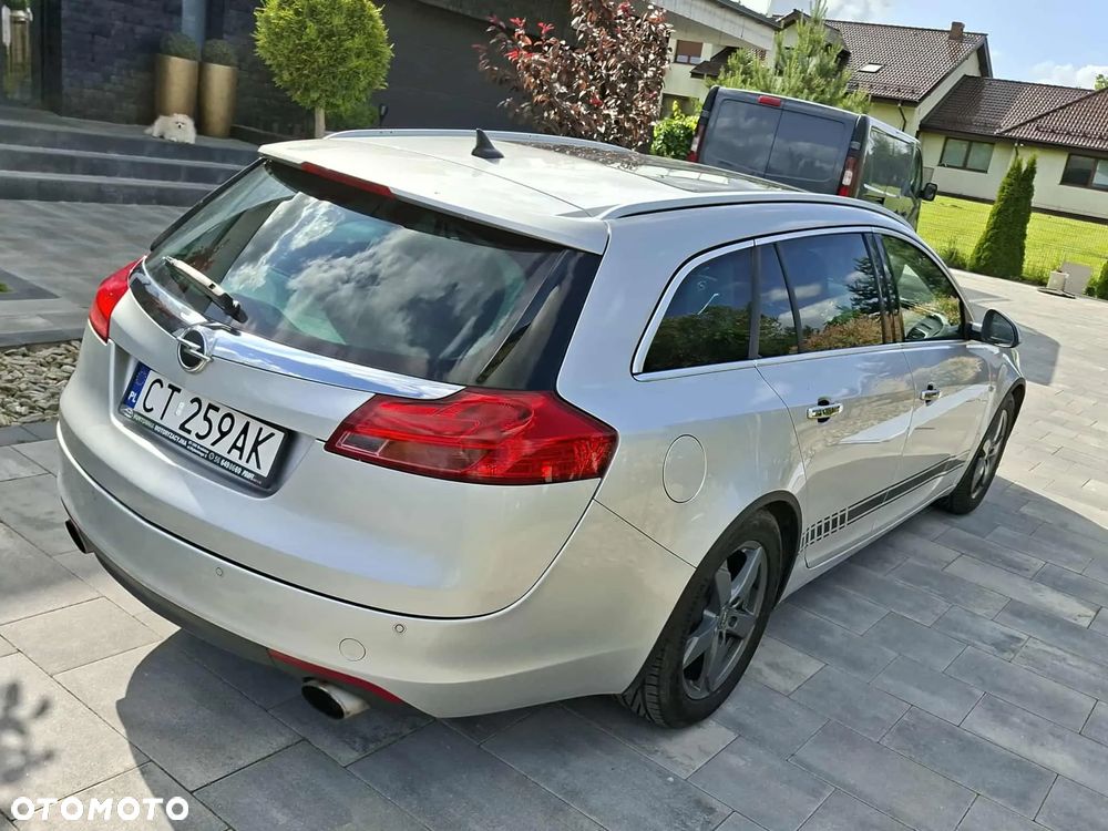 Opel Insignia 2.0 Turbo Sports Tourer 4x4 Automatik - 2