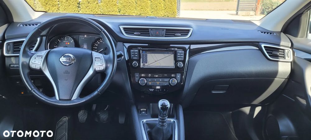 Nissan Qashqai 1.5 dCi N-Connecta EU6 - 19