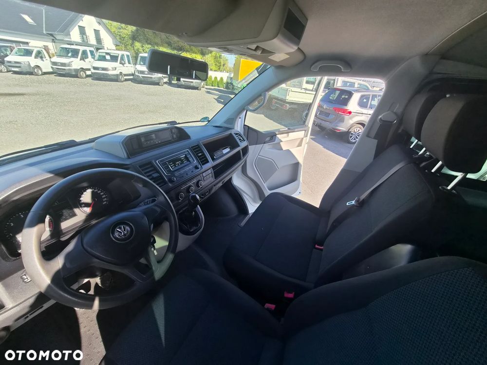 Volkswagen Transporter - 12