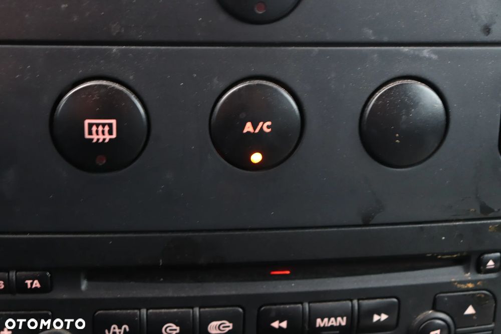 Citroën BERLINGO - 8