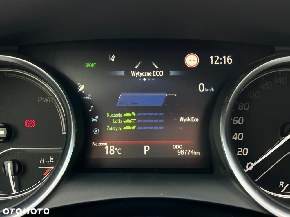 Toyota Camry 2.5 Hybrid Comfort CVT - 24
