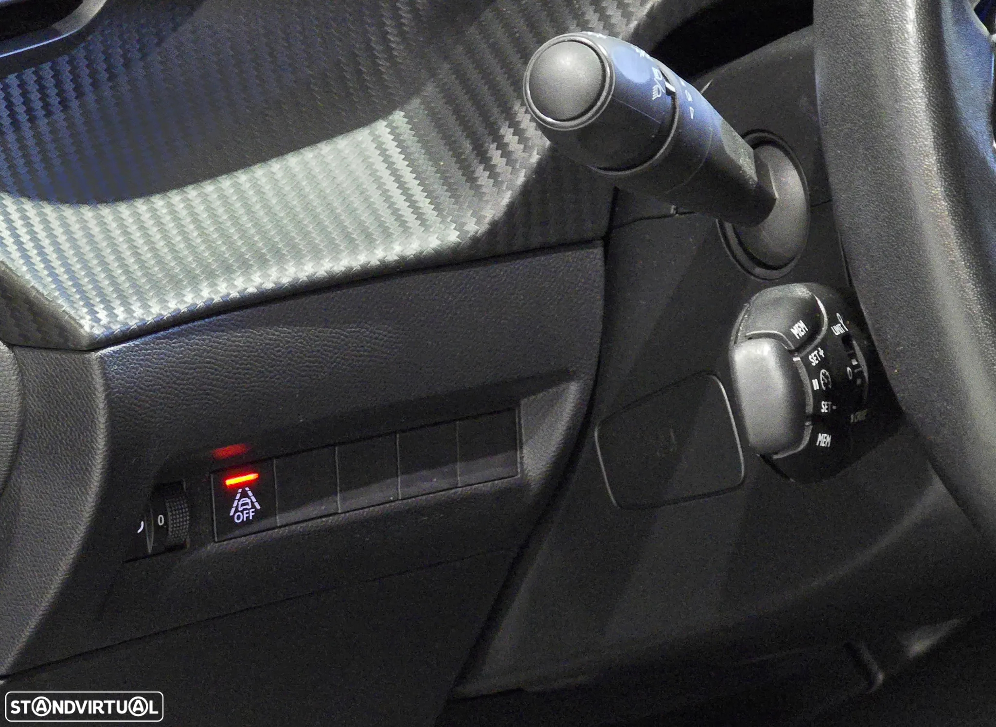 Peugeot e-208 50 kWh Allure - 32