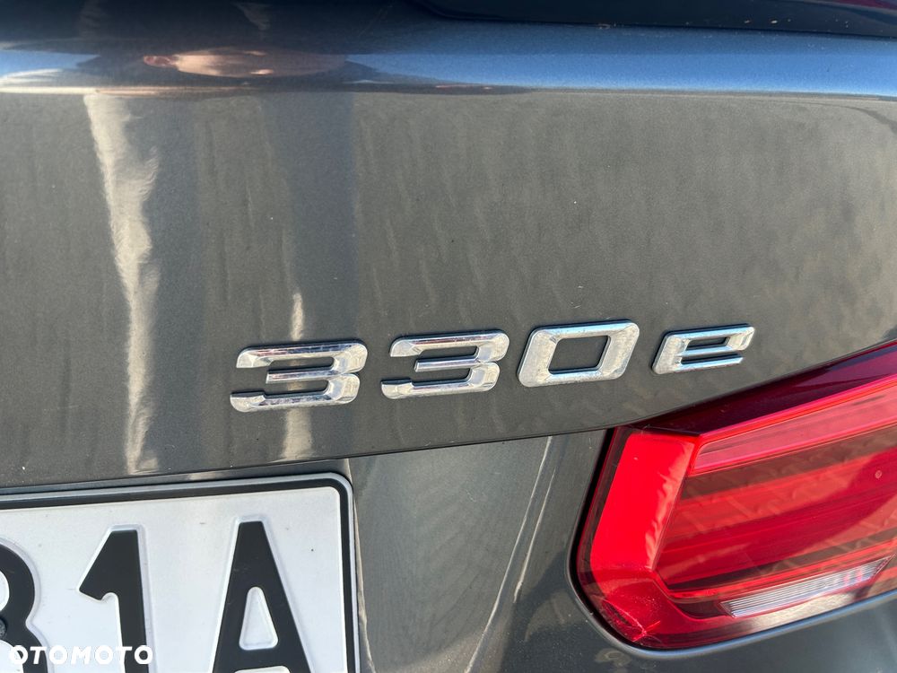 BMW Seria 3 330e iPerformance M Sport Shadow - 27