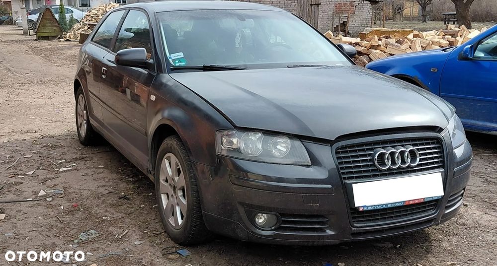 Audi A3 3-drzwiowe 1.6 FSI Ambiente - 3