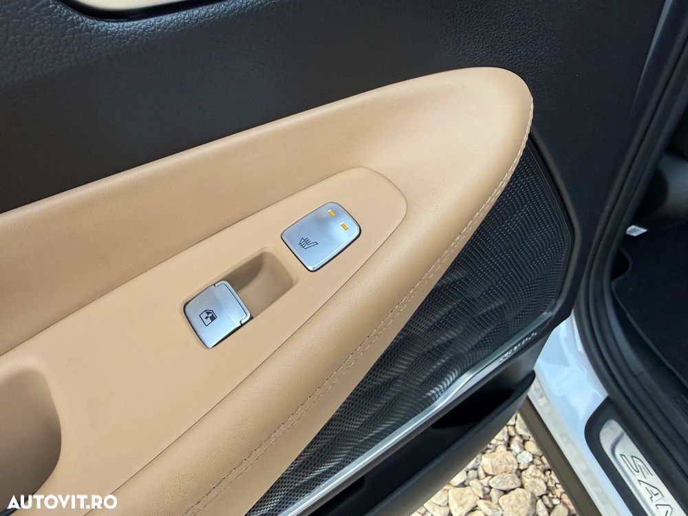 Hyundai Santa Fe 1.6 Plugin-Hybrid 4WD SEVEN Signature - 36