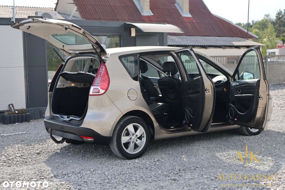 Renault Scenic - 17