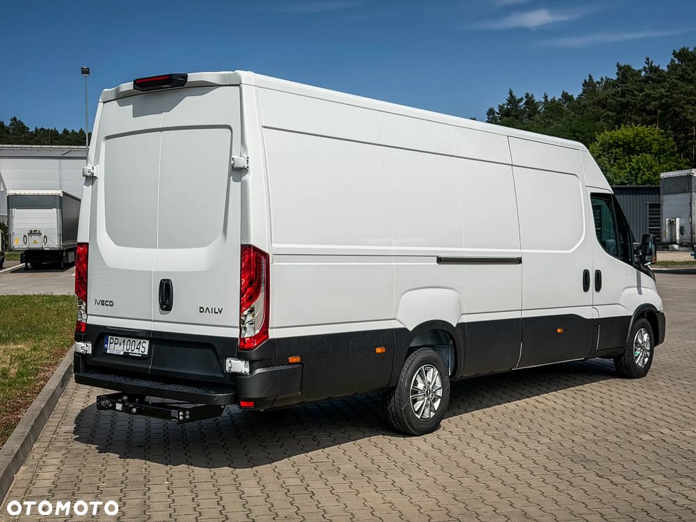 Iveco Daily 35S18HA8 V 3.0 Diesel 180KM AT8 ZF L4H2 - 17