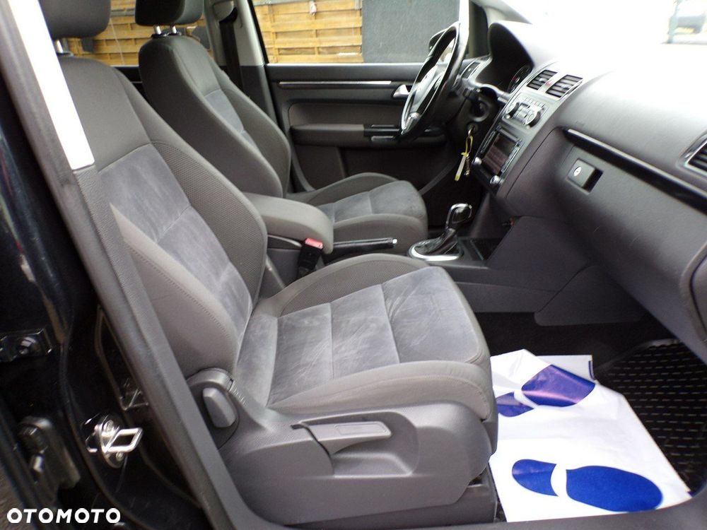 Volkswagen Touran - 31