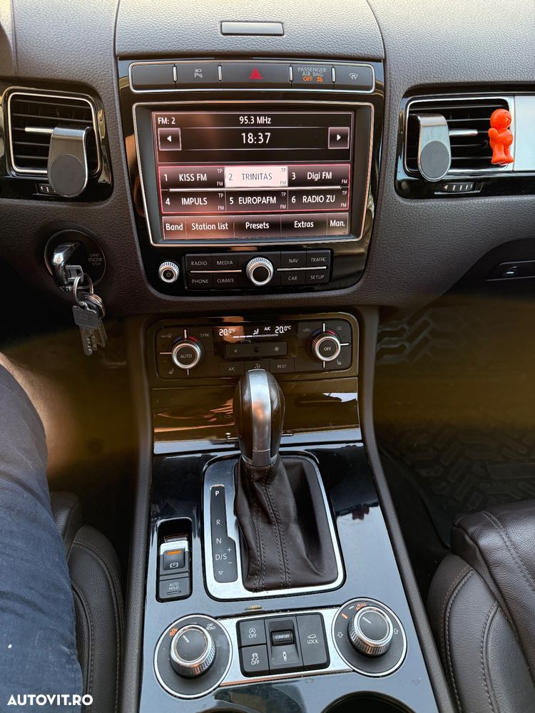 Volkswagen Touareg 3.0 V6 TDI BMT - 12
