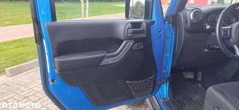Jeep Wrangler - 38