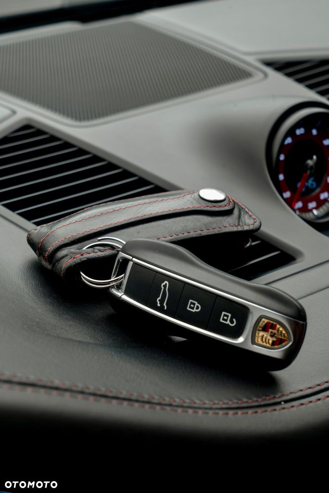 Porsche Cayenne - 39