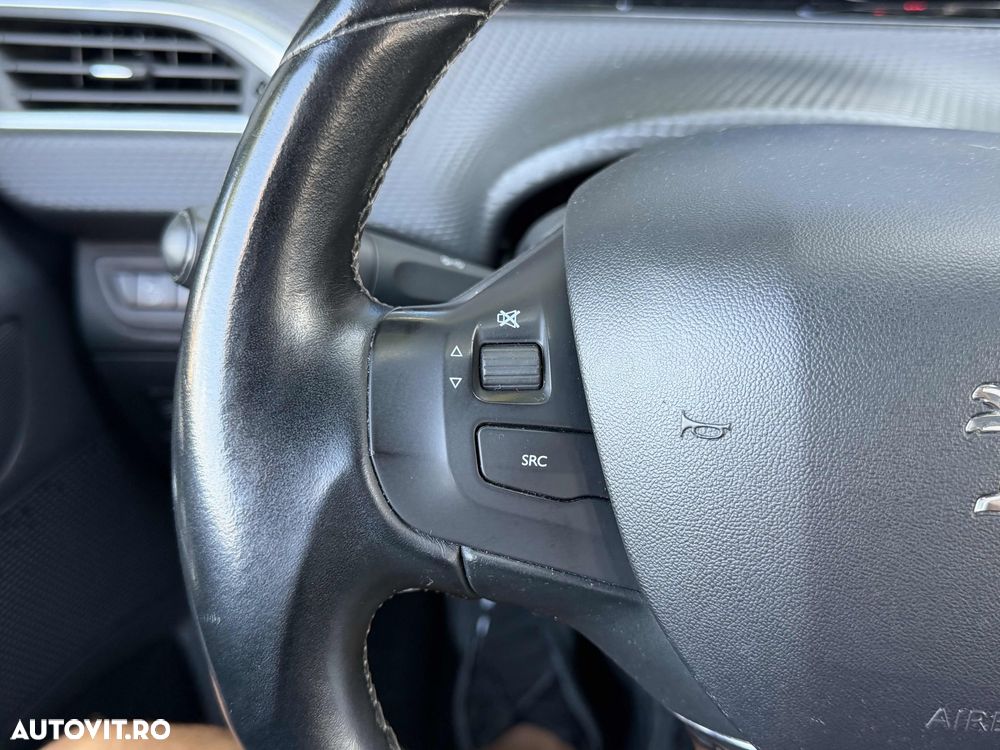 Peugeot 2008 PureTech 110 Stop&Start Allure - 21