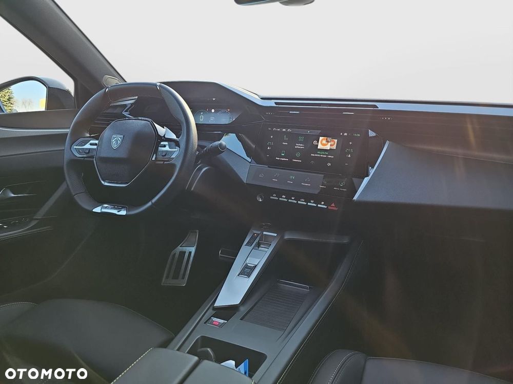 Peugeot 408 - 16