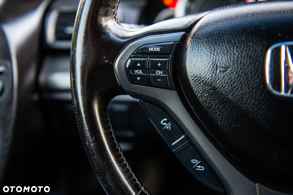 Honda Accord 2.0 Executive - 39