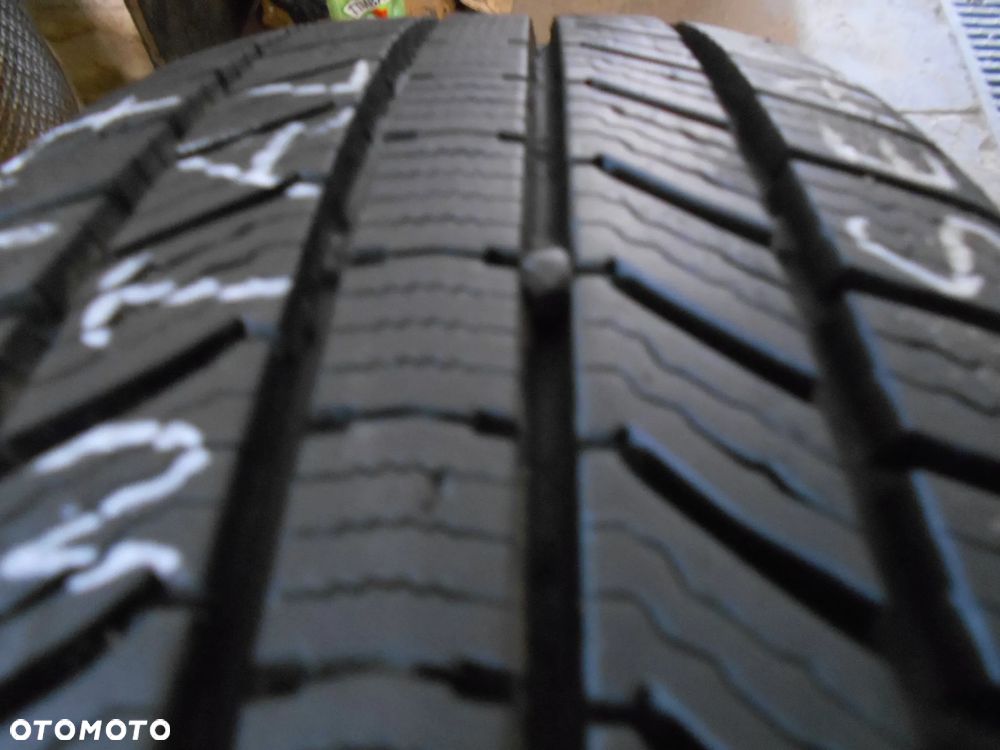 OPONA POJEDYNKA 215/65R17 CONTINENTAL WINTER CONTACT TS 870P SEAL  DOT 1921 7.7MM - 2