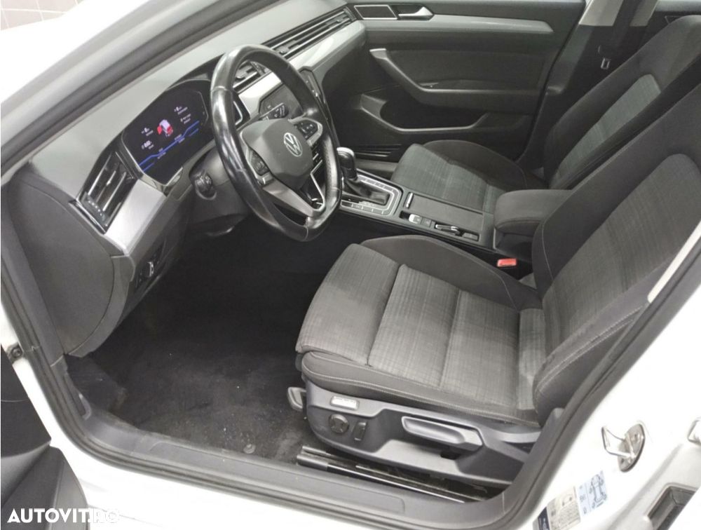 Volkswagen Passat 2.0 TDI SCR DSG Business - 4