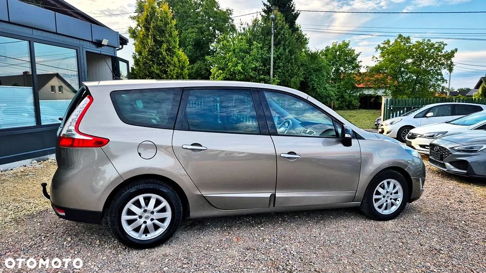Renault Grand Scenic 2.0 16V 140 CVT Bose Edition - 8