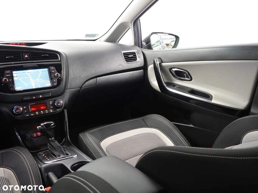 Kia Ceed 1.6 CRDi 136 DCT ISG Spirit - 35