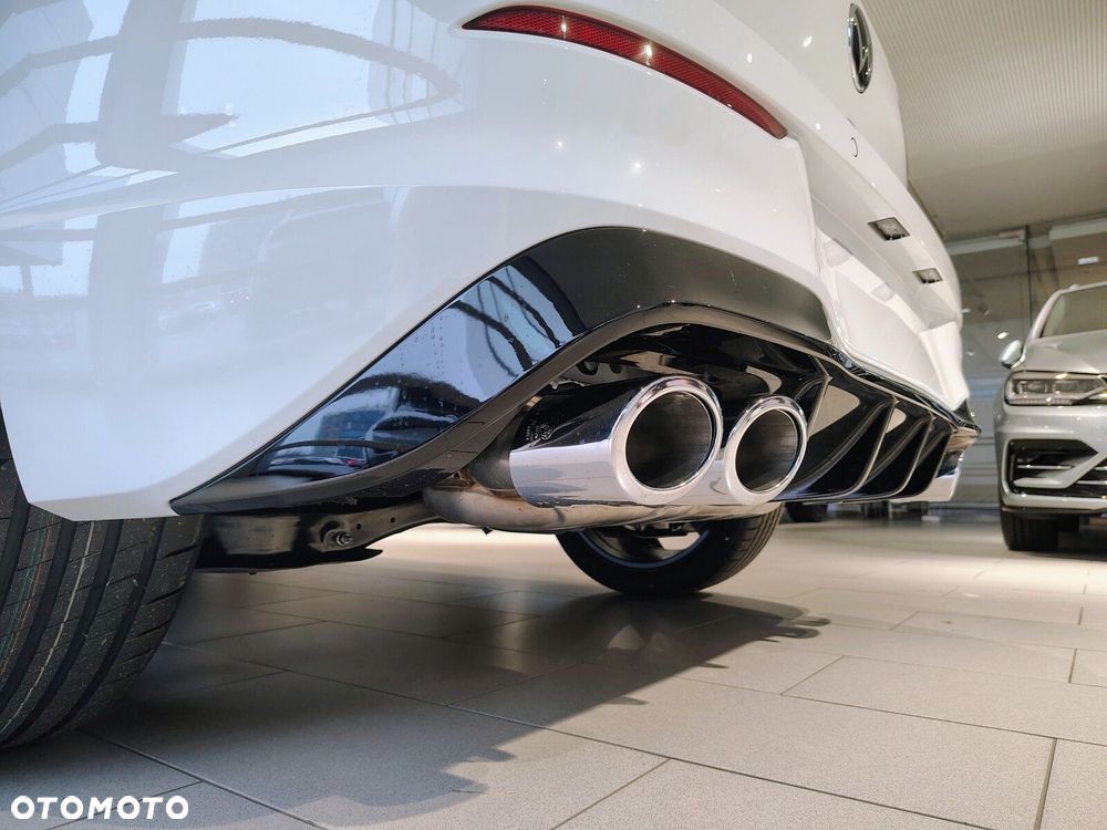 Volkswagen Golf 2.0 TSI 4Motion R DSG - 28