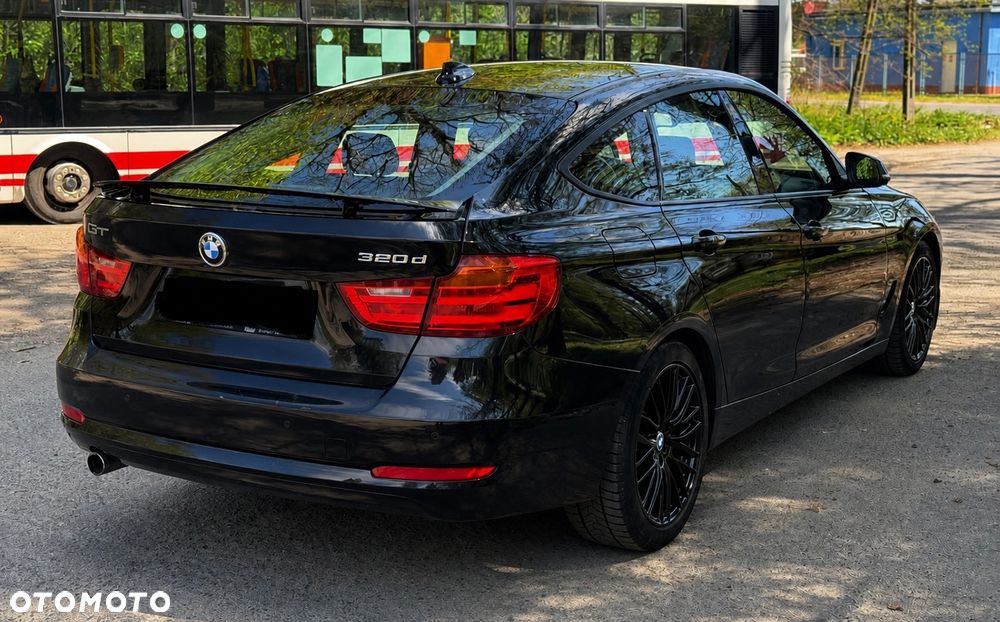 BMW 3GT 320d Sport Line - 2