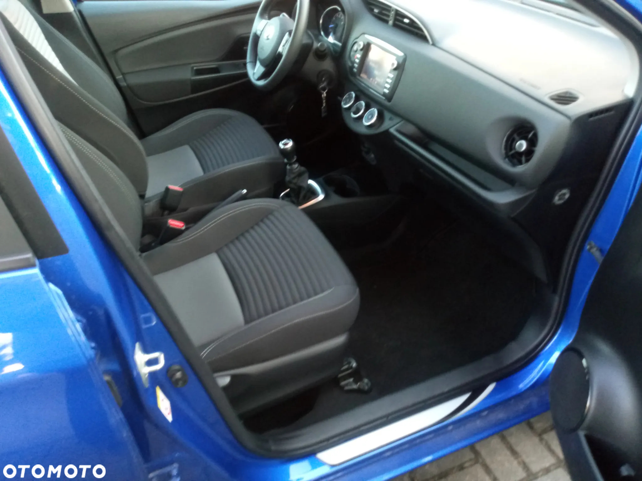 Toyota Yaris 1.5 Premium - 26