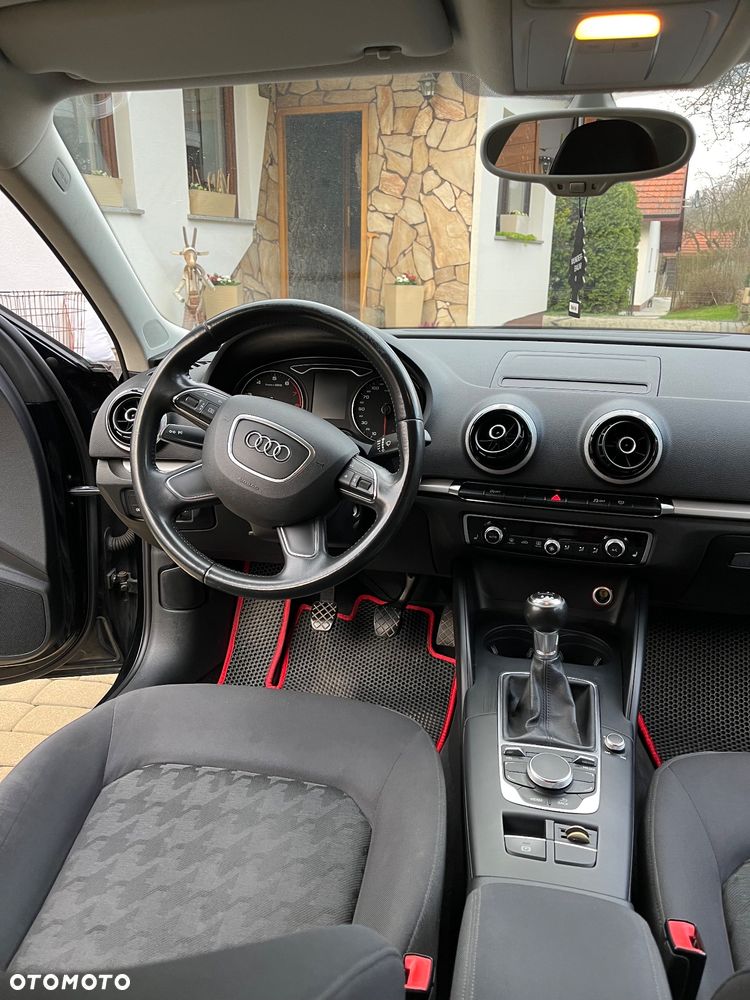 Audi A3 Sportback 1.4 TFSI Ambiente - 35