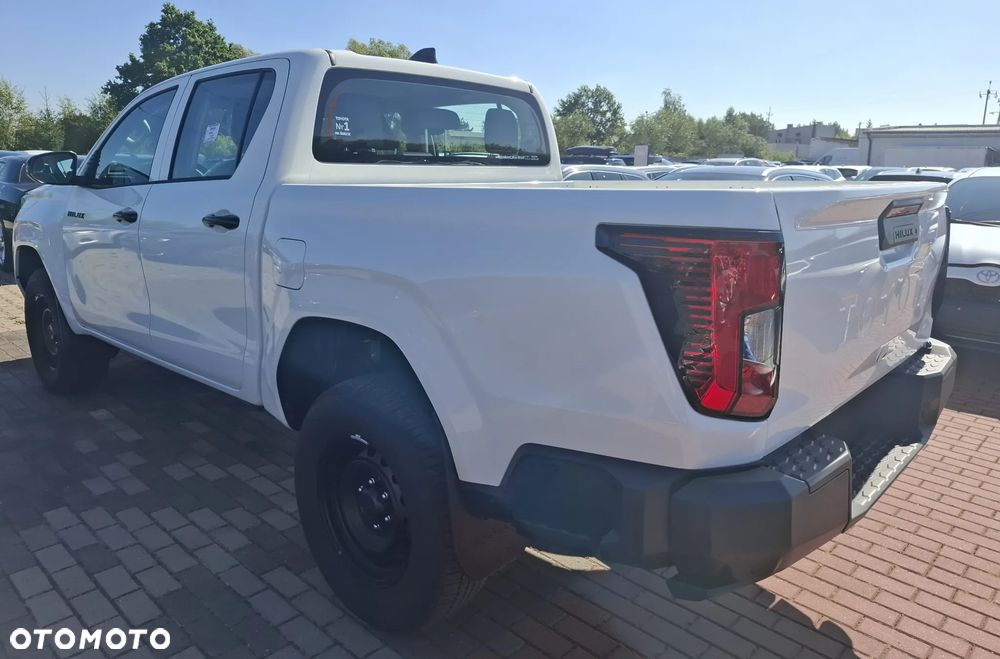 Toyota Hilux - 10
