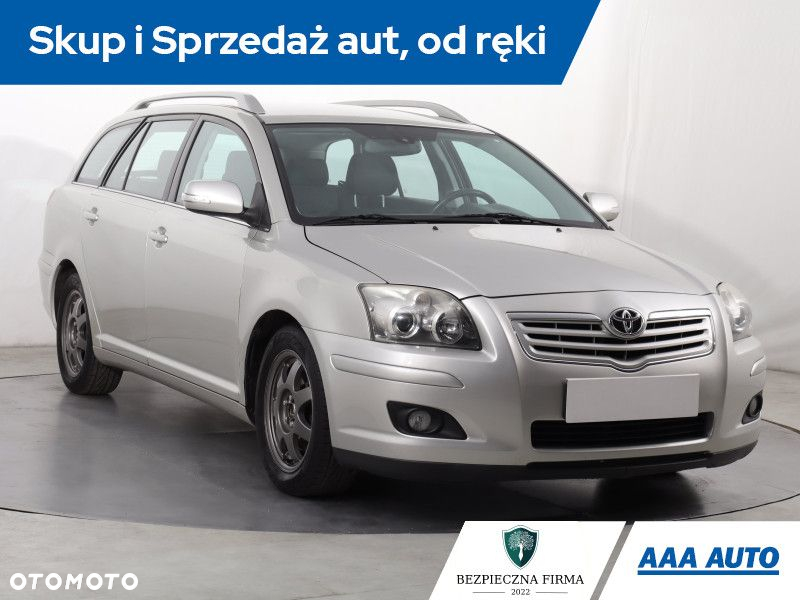 Toyota Avensis - 2