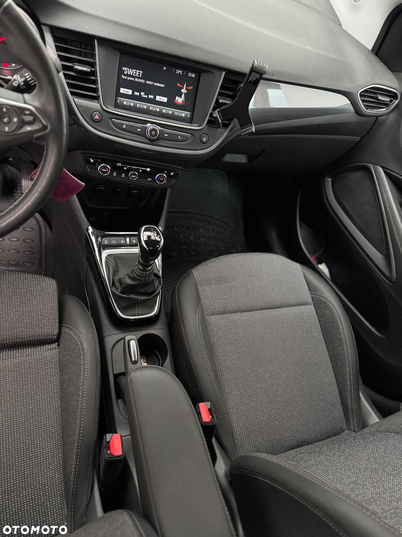 Opel Crossland 1.2 Business Elegance - 12