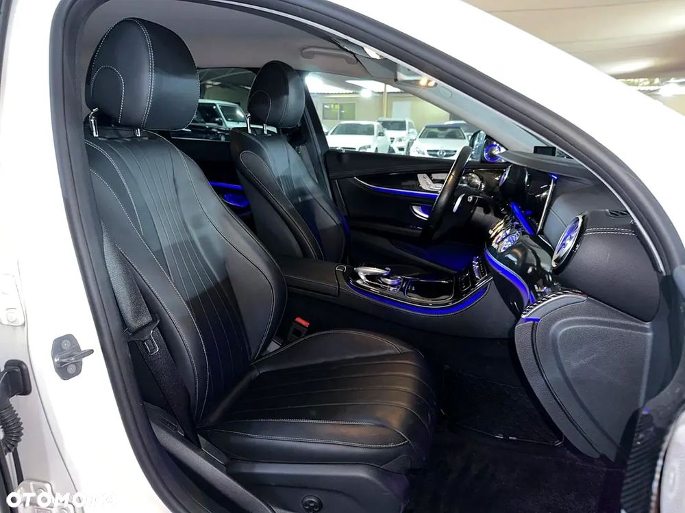 Mercedes-Benz Klasa E 400 7G-TRONIC - 14